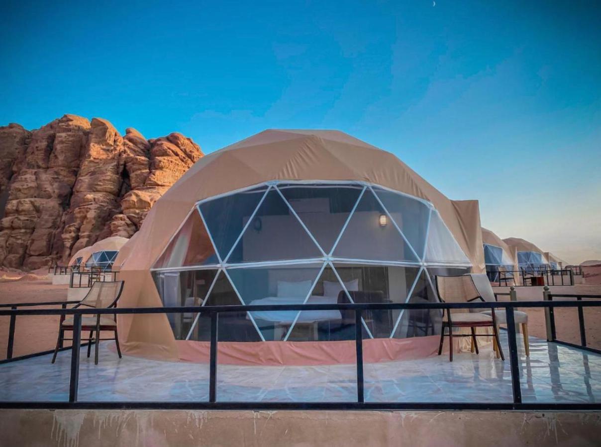Appartamento Sun Luxury Camp &Tour Wadi Rum Esterno foto