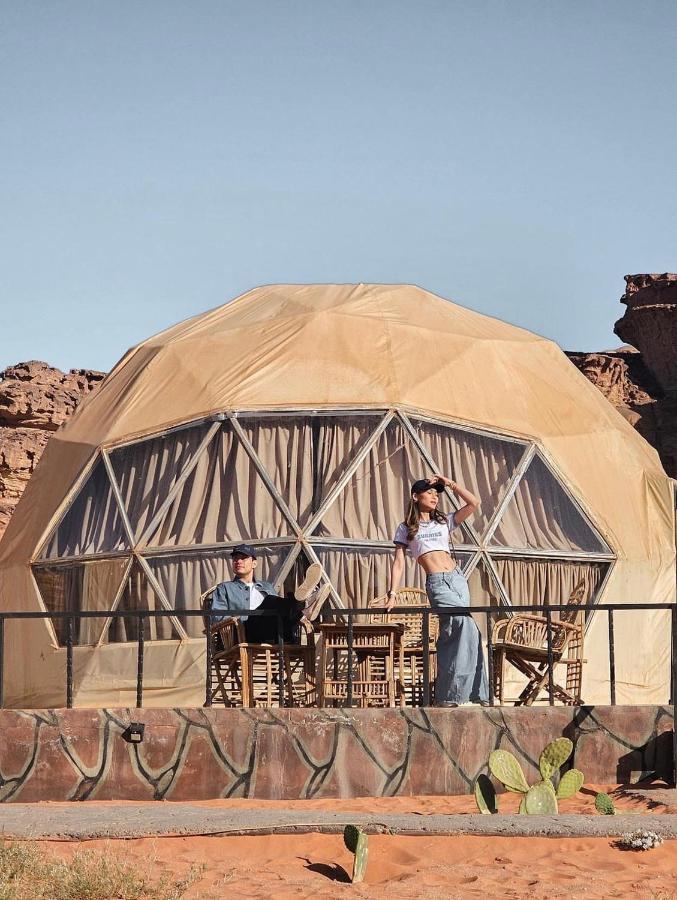 Appartamento Sun Luxury Camp &Tour Wadi Rum Esterno foto
