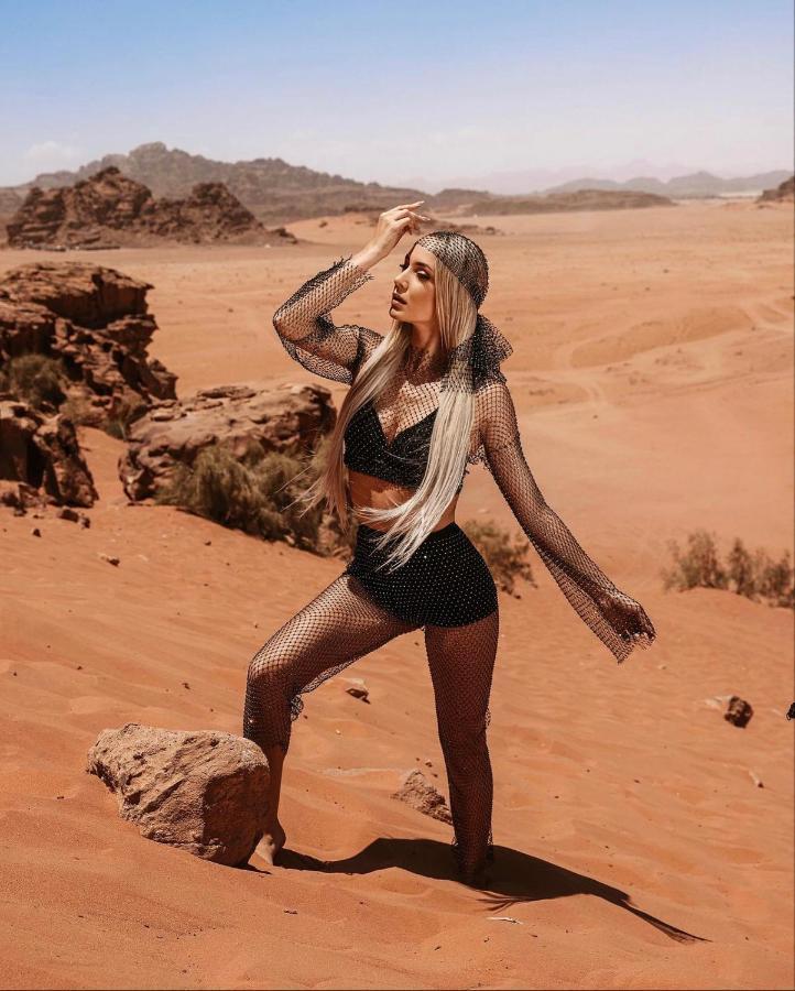 Appartamento Sun Luxury Camp &Tour Wadi Rum Esterno foto