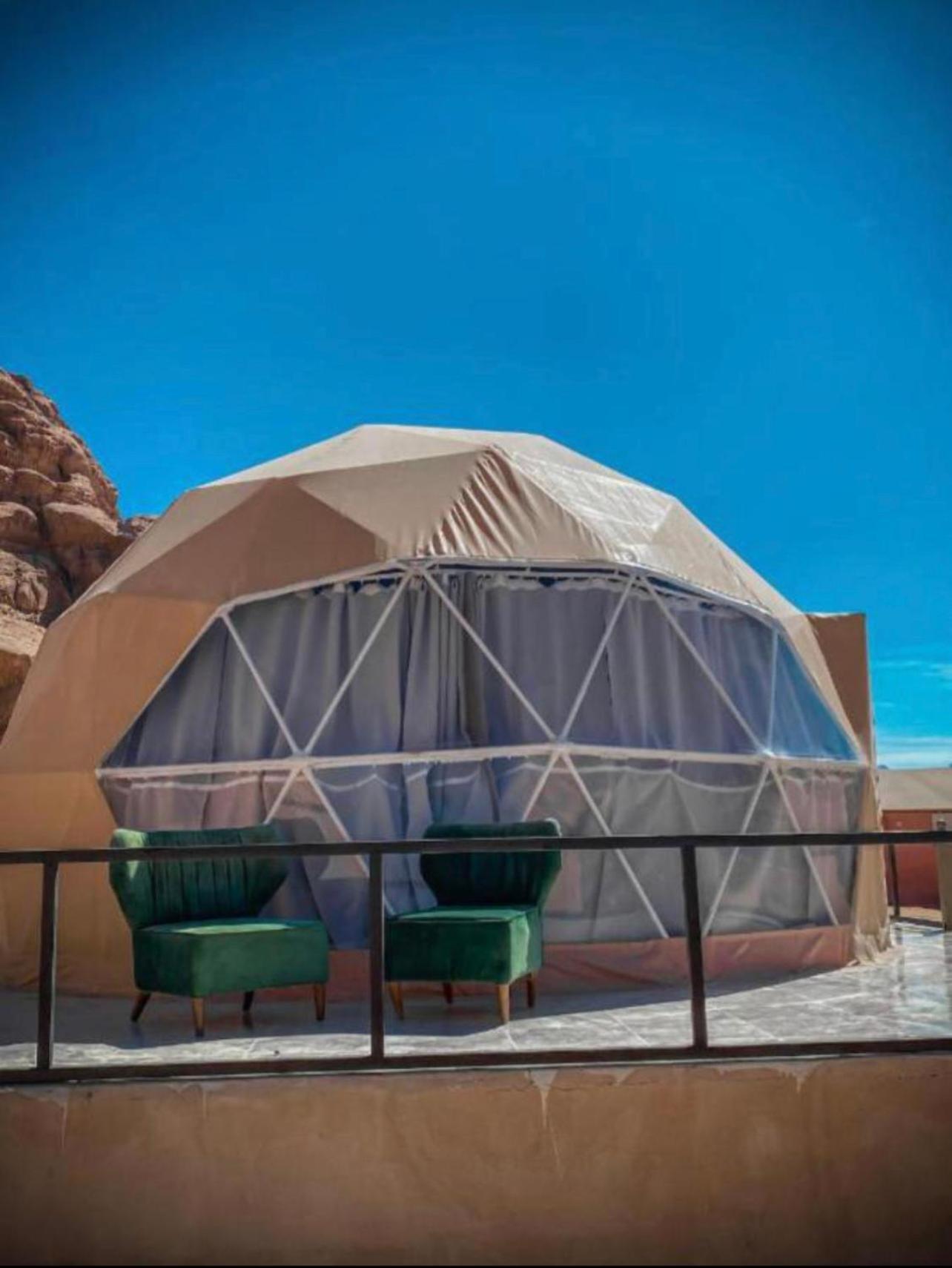 Appartamento Sun Luxury Camp &Tour Wadi Rum Esterno foto