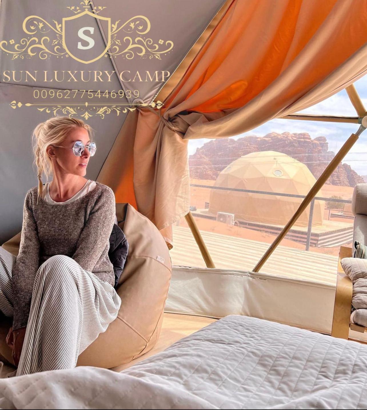Appartamento Sun Luxury Camp &Tour Wadi Rum Esterno foto